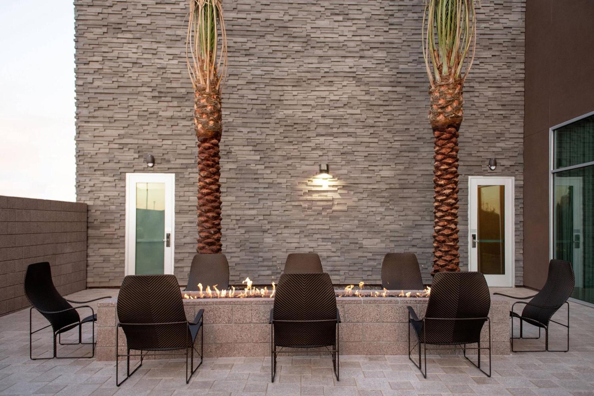 Courtyard By Marriott Mesa At Wrigleyville West מראה חיצוני תמונה